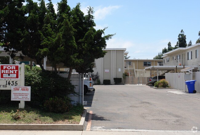 Building Photo - 1433 Hemlock Ave