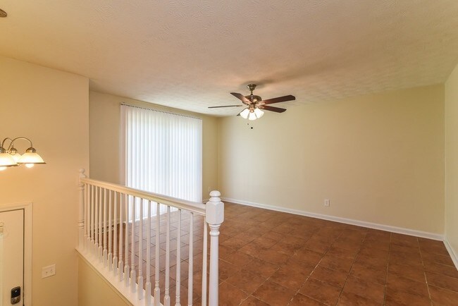 Building Photo - 3585 Shrewsbury Ct