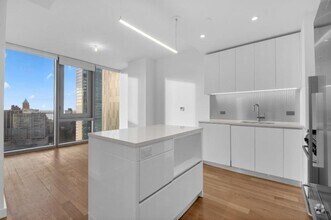 Building Photo - 430 Albee Square W
