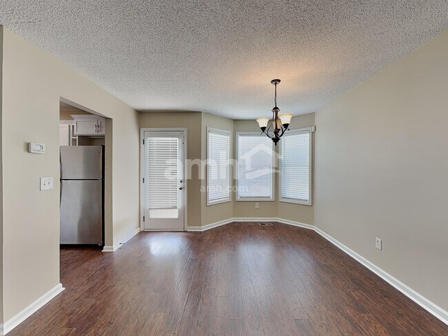 Foto del edificio - 123 Ivy Mill Way