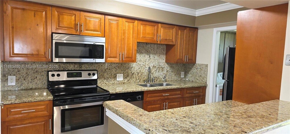 Foto principal - 8401 SW 107th Ave