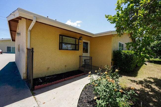 Photo - 220 Lilac Ct Apartment
