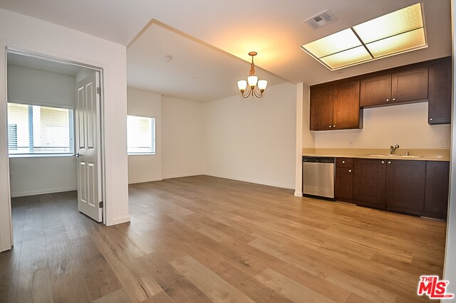 Foto principal - 1167 Hoover St