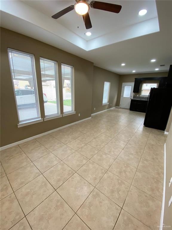 Building Photo - 2111 Garden Ridge Dr