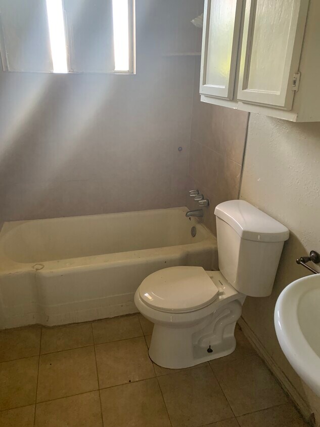 Foto principal - 4501 Prescott St
