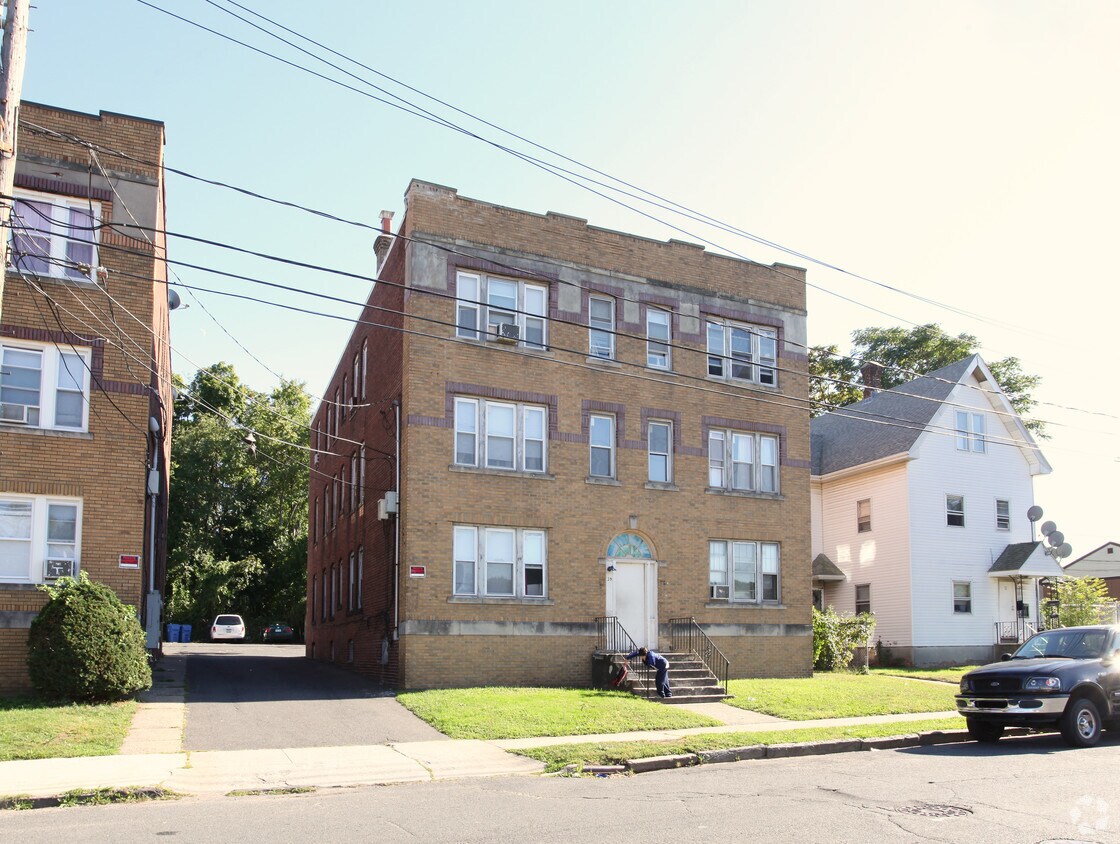 39 S Whiting St, New Britain, CT 06051 Apartments in New Britain, CT