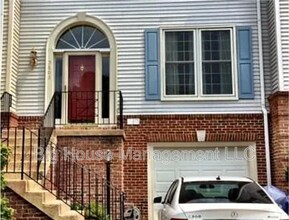 Building Photo - 5802 Appleford Dr