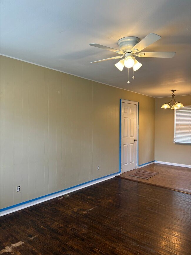 Building Photo - Great family 3 Bedroom 1 bath