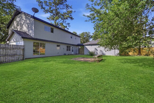 Foto del edificio - 3930 Cypress Hill Dr