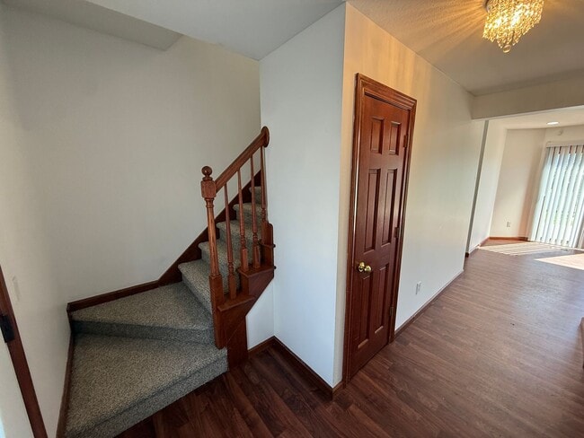 Building Photo - 611 River Rock Pass