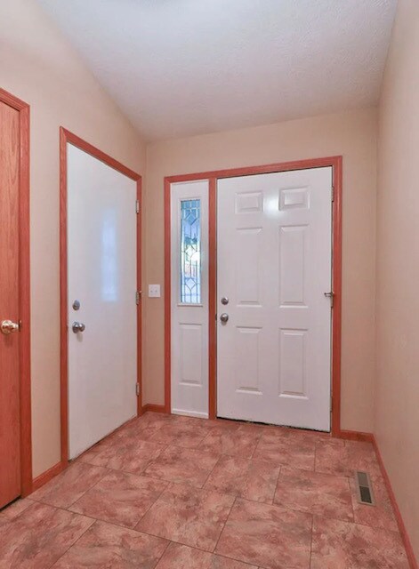 Foto del edificio - 4012 S April Pl