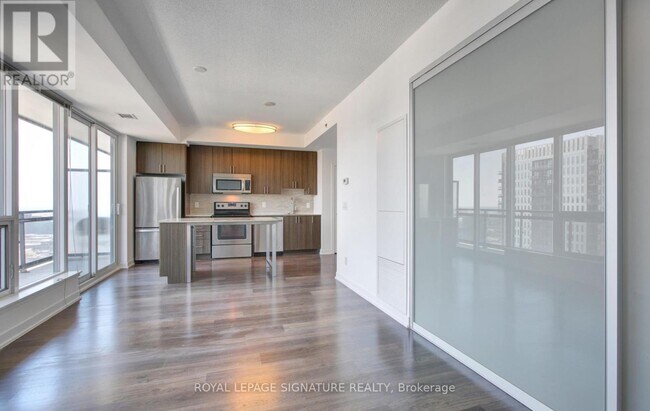 Building Photo - 225 Sackville St