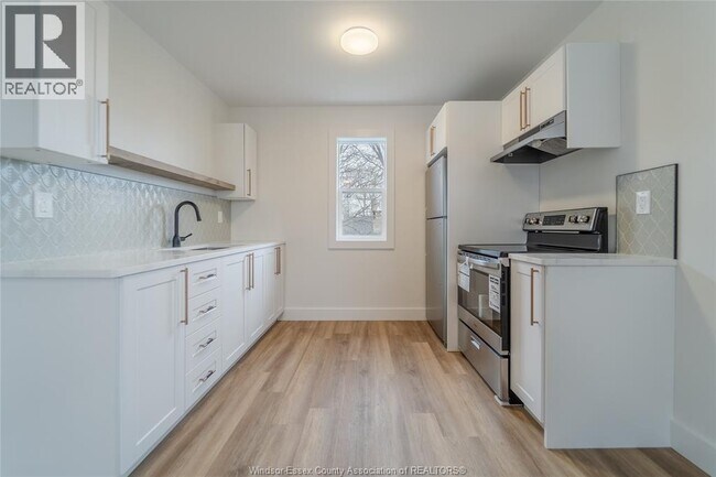 Building Photo - 932 Oak Ave