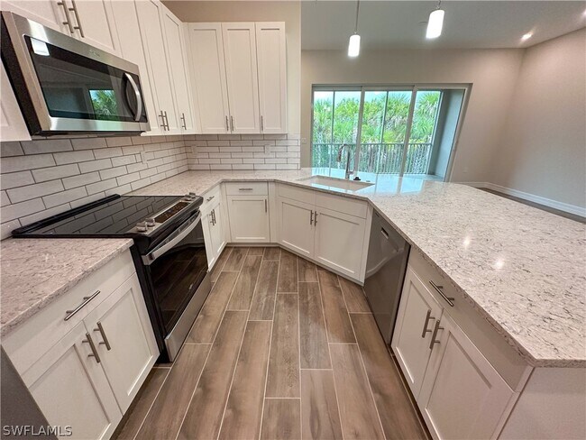 Foto del edificio - 268 Indies Dr E