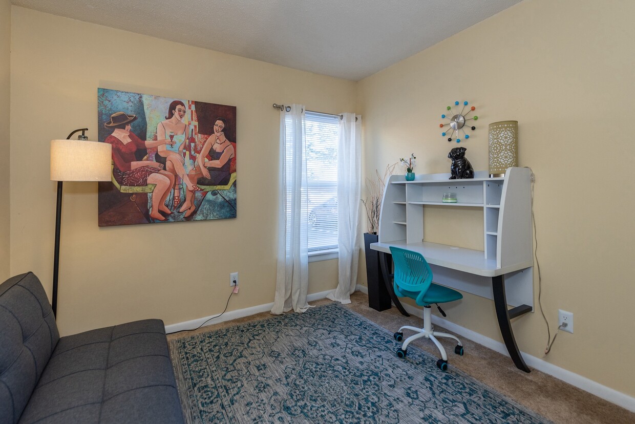 Ashton at Oyster Point Apartments in Newport News, VA