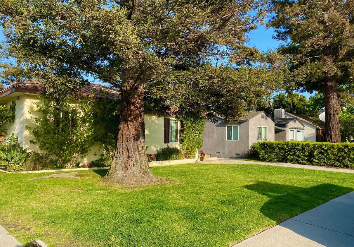Primary Photo - 8106 Westlawn Ave