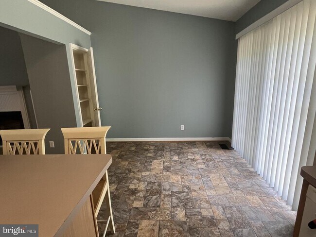 Building Photo - 1136 Garner Dr