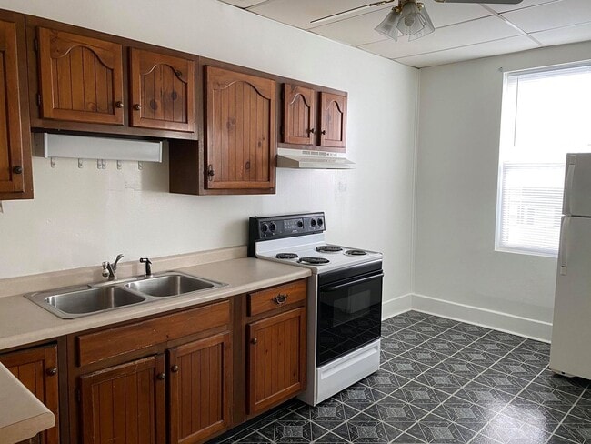Photo - 800-806 N 8th / 718 Union Apartment
