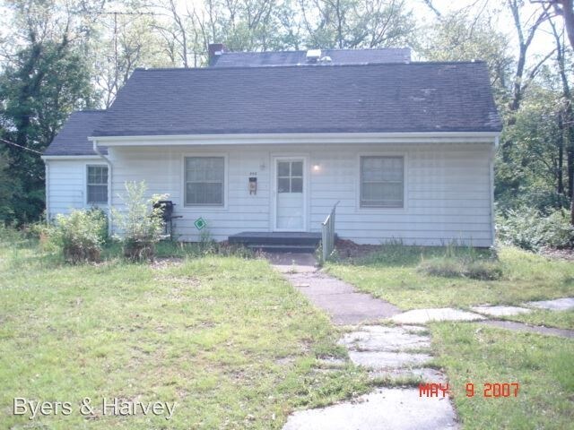 Primary Photo - 3 br, 1.5 bath House - 908 Greenwood Avenue