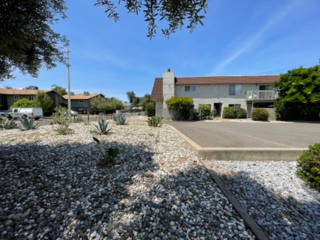 Building Photo - 680 Saginaw St