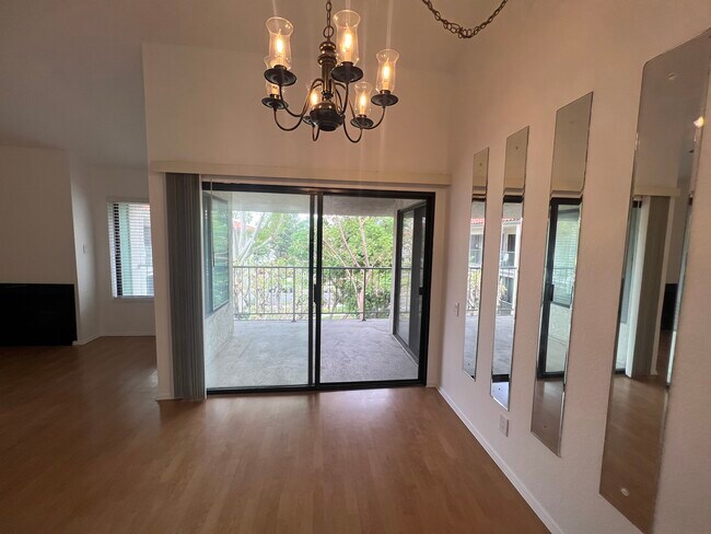 Foto del edificio - 7309 Apricot Dr