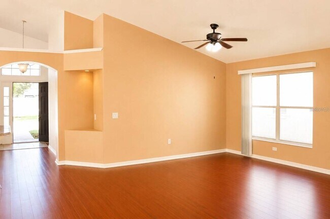 Building Photo - 145 Thornbury Dr