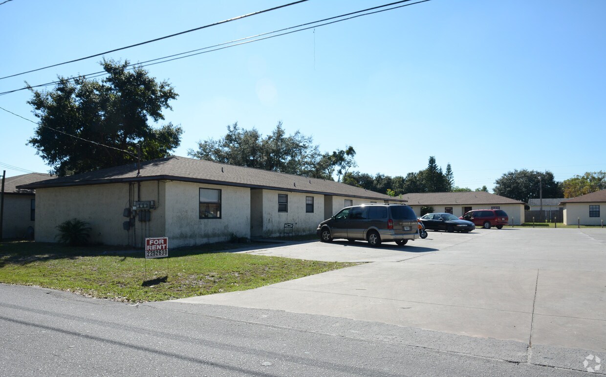 Primary Photo - 6910 Goodyear Ave