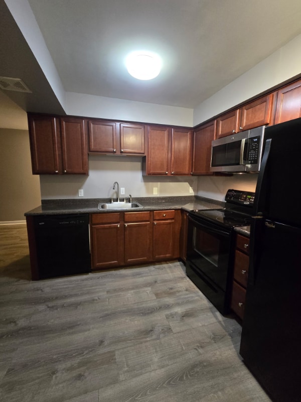 Building Photo - 72 Wilbury Pl