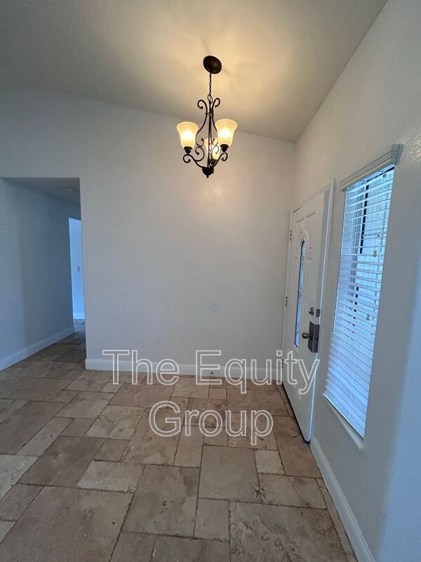 Foto del edificio - 4909 W Leighson Ave