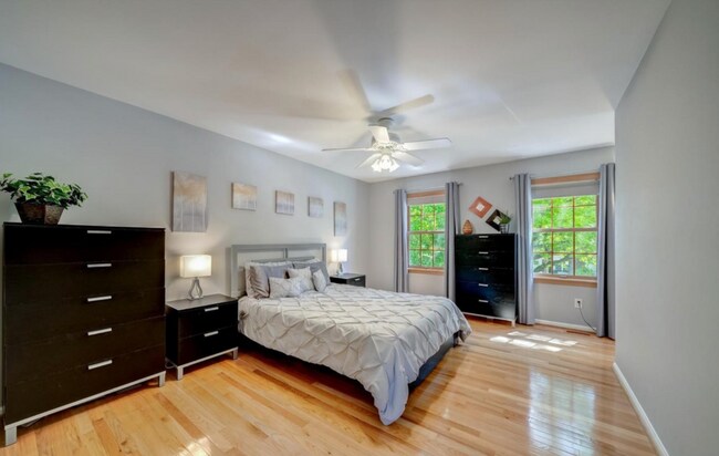 Foto del edificio - 2920 Village Spring Ln
