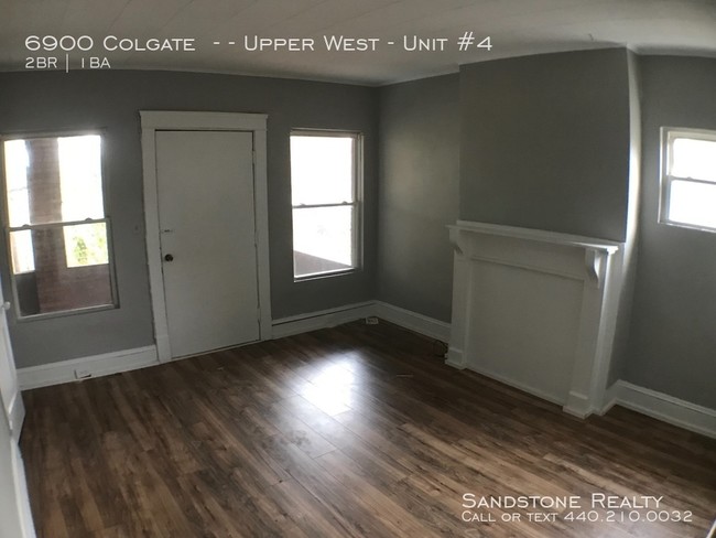Building Photo - 2 Bedroom Apartment in a 4-suite building