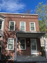Building Photo - 2336 Penn St