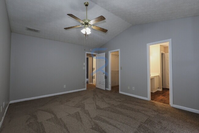 Building Photo - 742 Bridgewood Ct