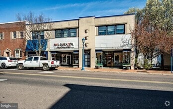 Building Photo - 177 Bridge St