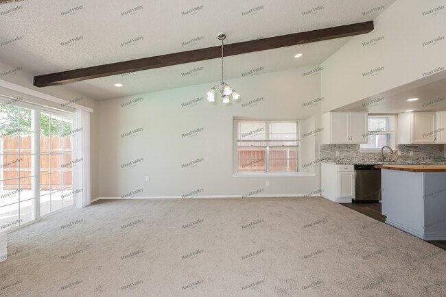 Foto del edificio - 3916 Wendover Dr