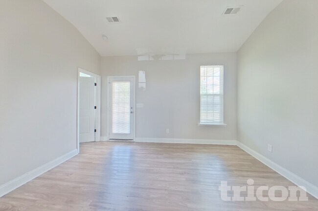 Foto del edificio - 11 Sedge Ct