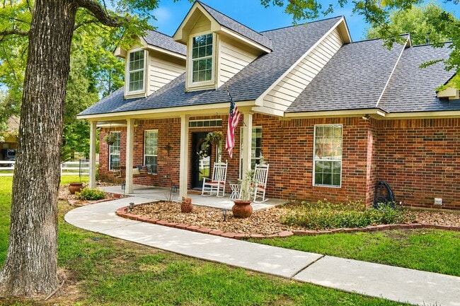 Building Photo - 9072 Grand Lake Estates Dr