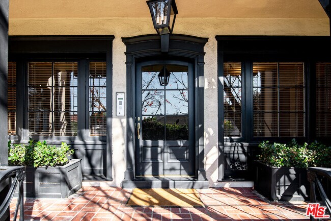Foto del edificio - 179 S Rodeo Dr