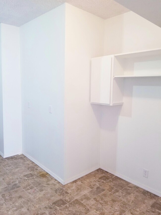 Building Photo - 1403 N Emporia- 103