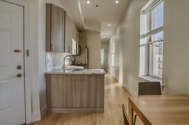 Foto del edificio - 301 Madison St