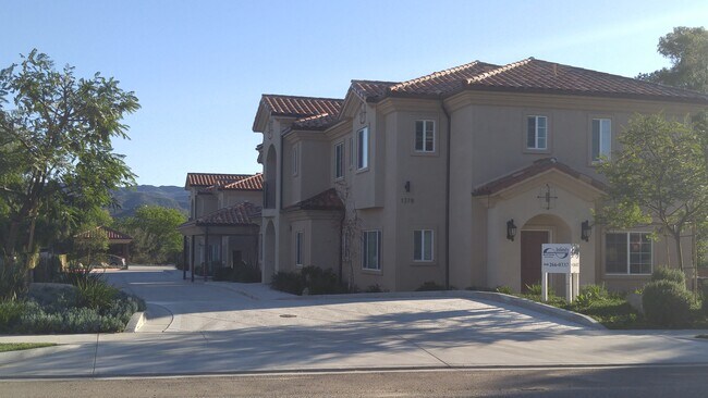 Building Photo - 1380 Patricia Ave
