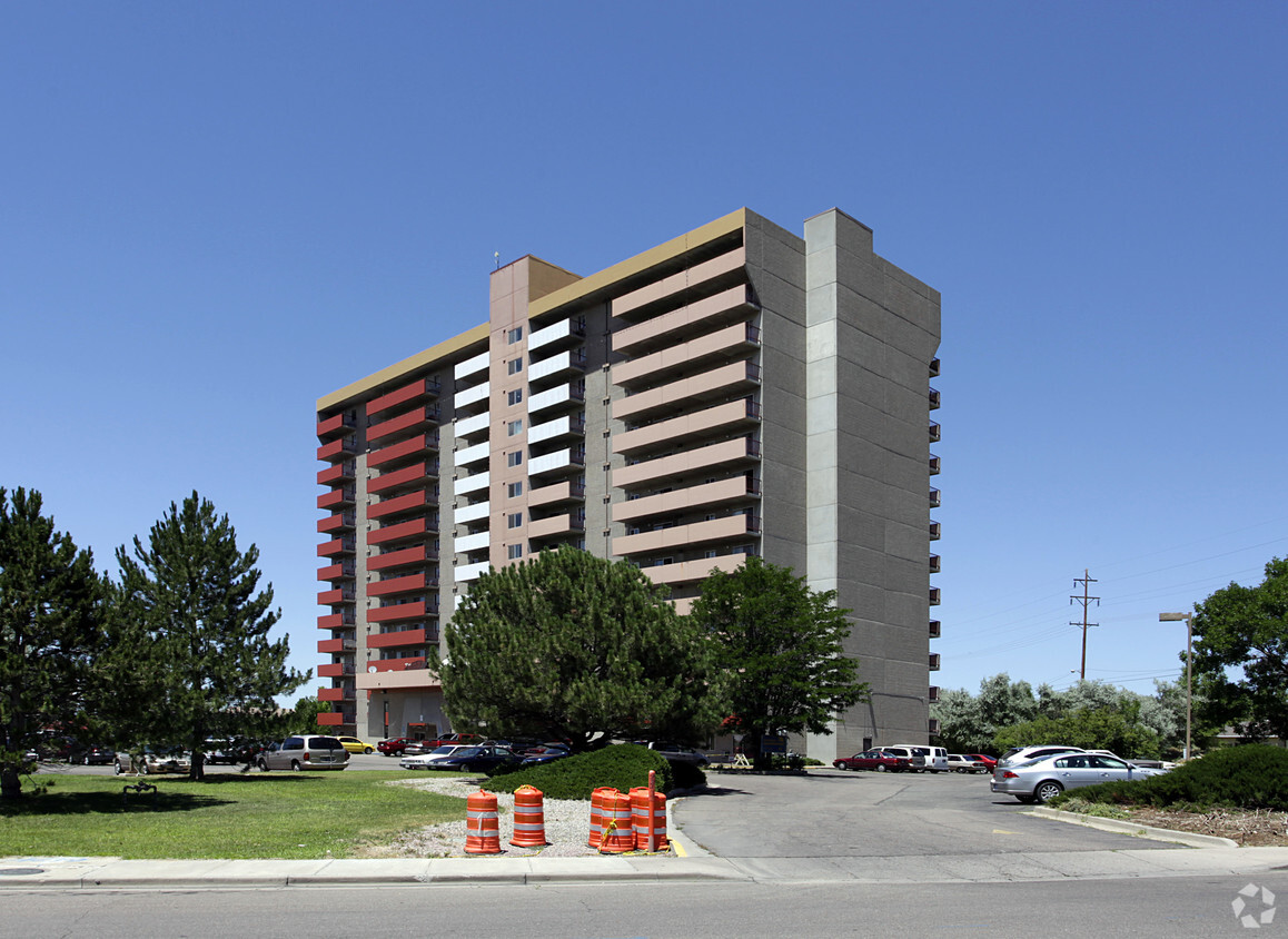 Building Photo - Azteca Apartments