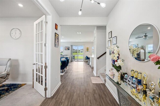 Foto del edificio - 3969 Clipstone Pl