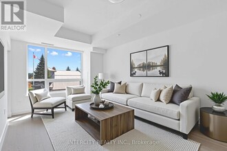 Building Photo - 2075-2075 King Rd