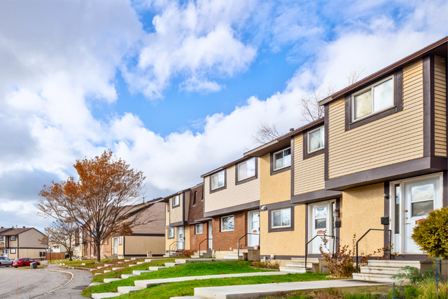 Building Photo - Hunter’s Point Townhomes