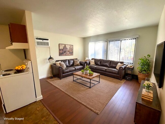 Foto del edificio - 2525 Grand Ave S