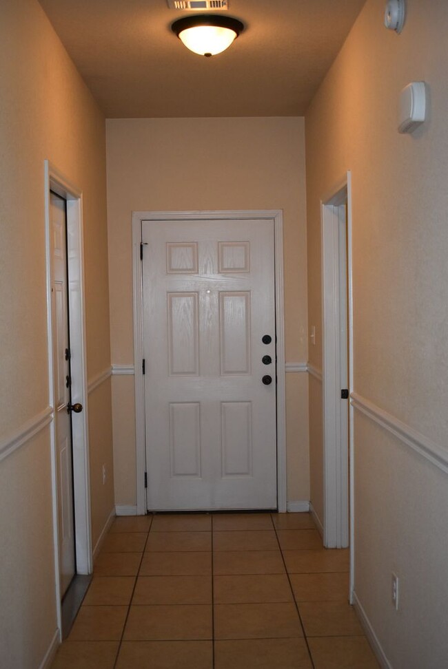 Building Photo - 1700Tru