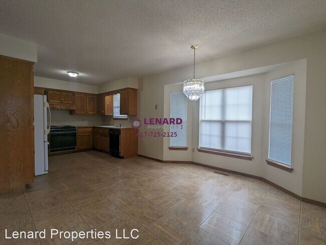 Foto del edificio - 3 br, 2 bath House - 318 S Dove Valley Ave