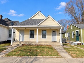 Building Photo - 918 E Pleasant Run Parkway North Dr