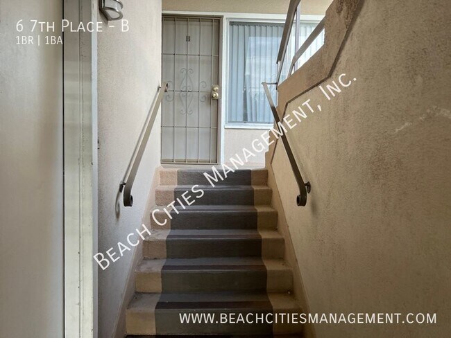 Foto del edificio - One bedroom Condo Steps from the Beach!